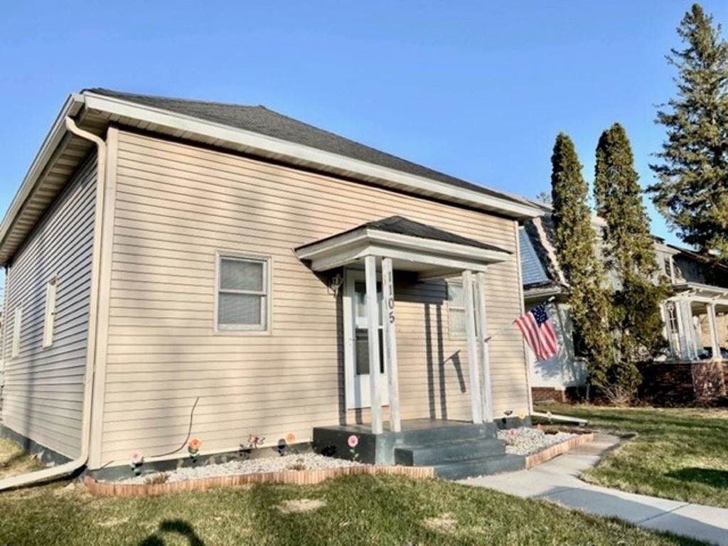 1105 Grand Avenue - Photo 1