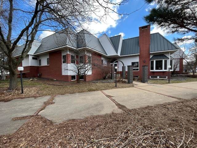 313 Adams Avenue - Photo 1