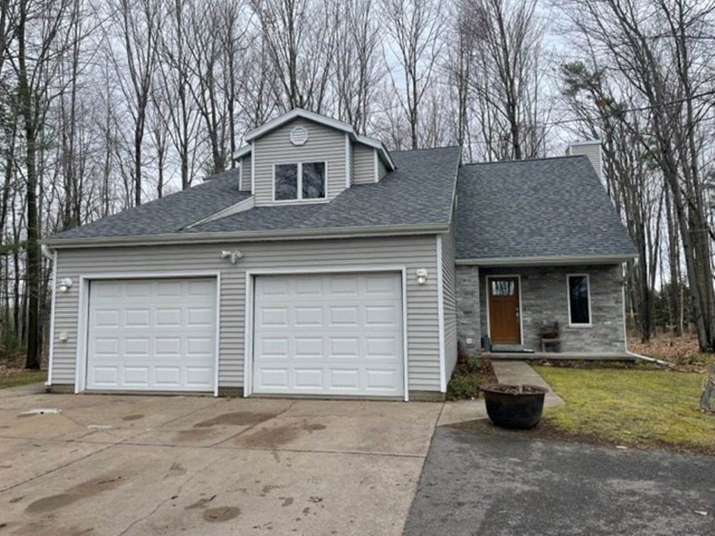 3018 Howland Avenue - Photo 1