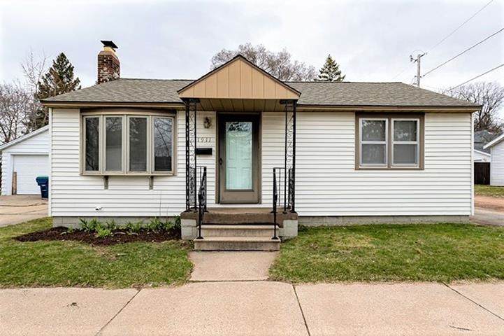 1911 8TH STREET - Photo 1