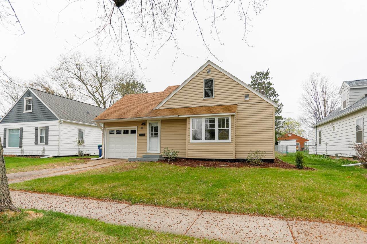 617 Eau Claire Boulevard - Photo 1