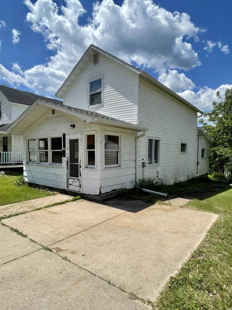 302 Hewett Street - Photo 1