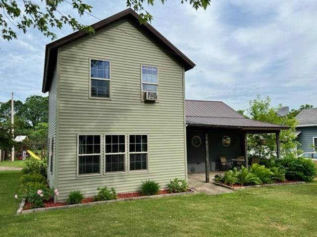 5423 2ND AVENUE - Photo 1