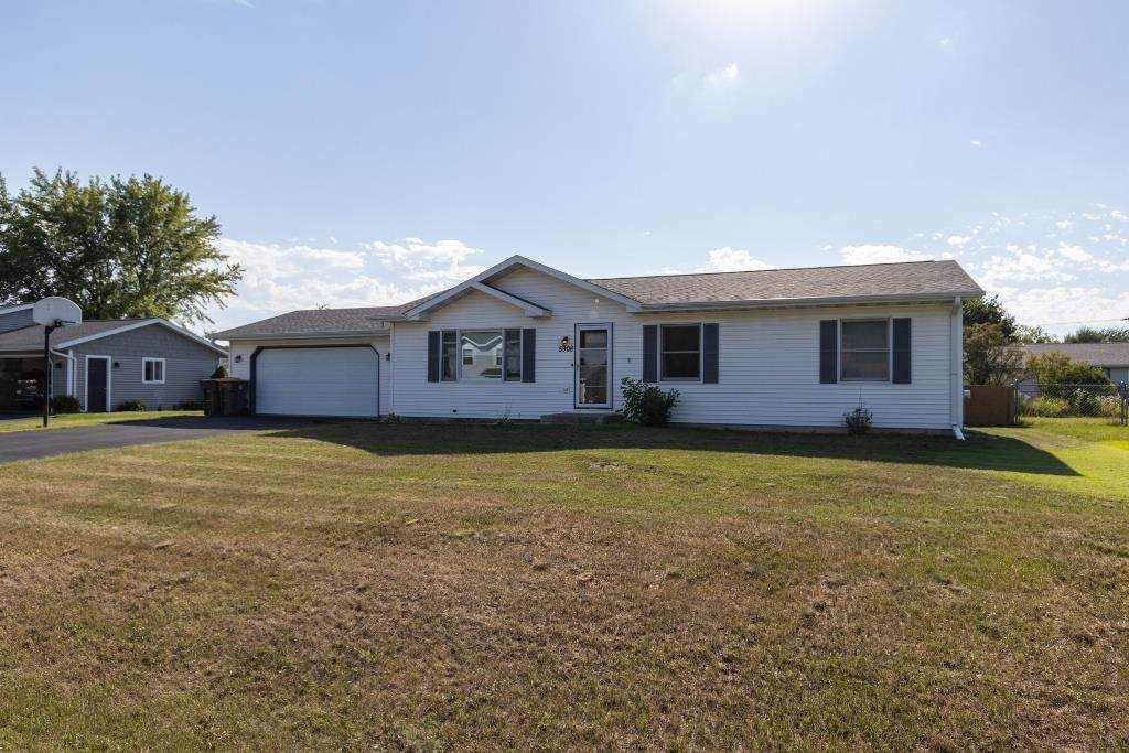 5908 Coronado Drive - Photo 1