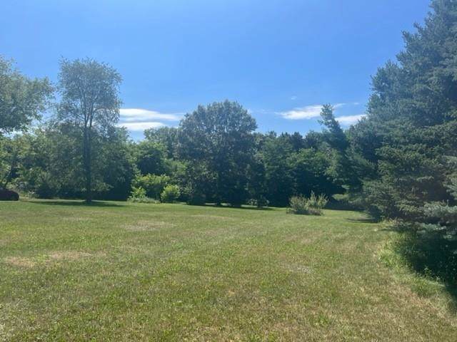 W6005 8TH LANE - Photo 1