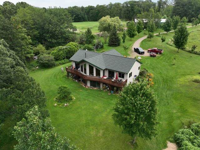 N15433 Clark Avenue - Photo 1