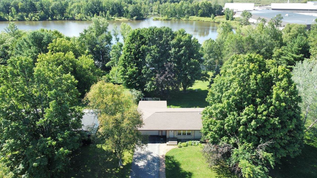 105 James Avenue - Photo 1