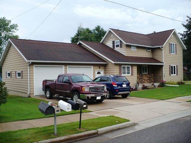 225 Hendren Avenue - Photo 1