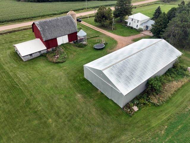 N9867 Oak Grove Avenue - Photo 1