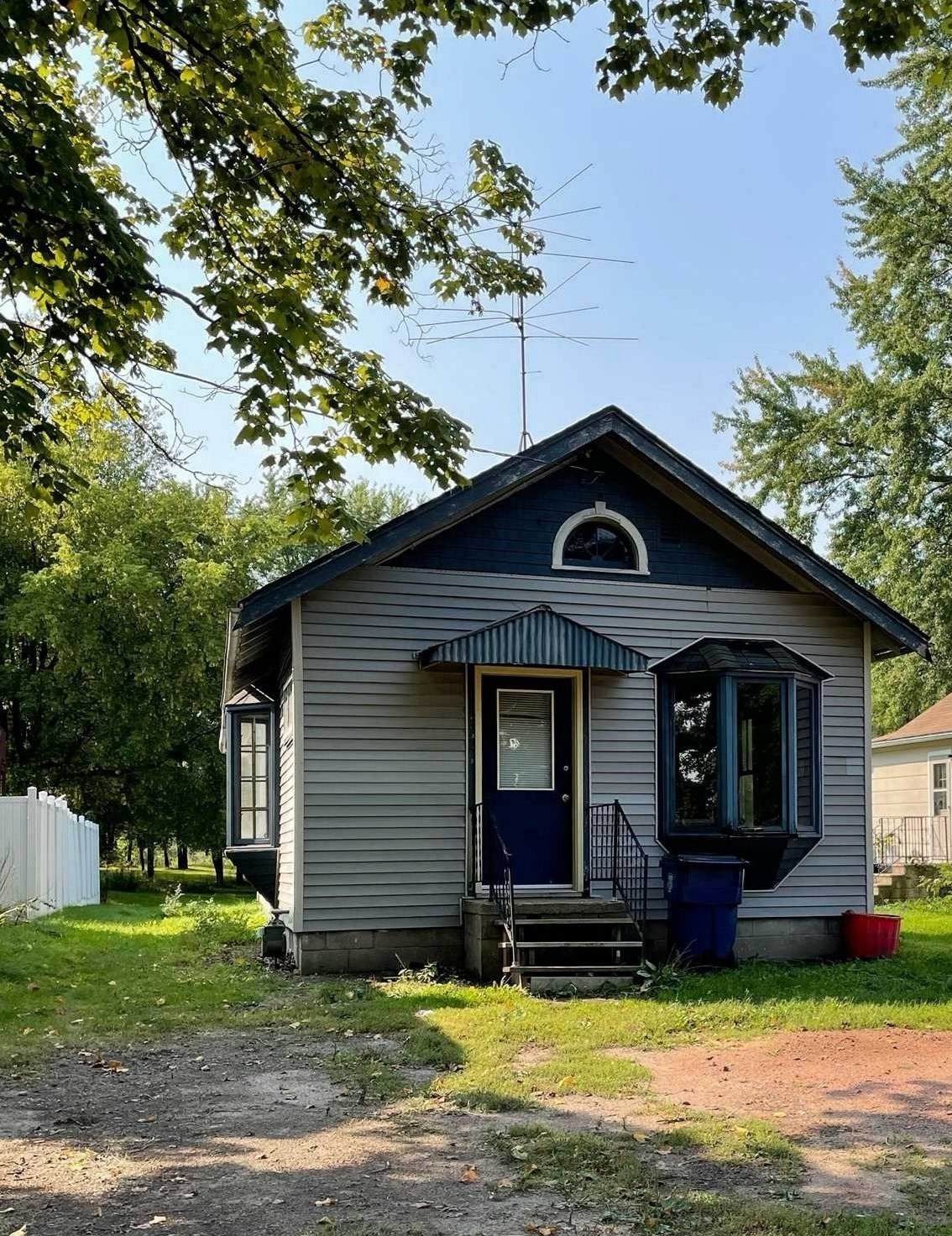 403 Walker Street - Photo 1