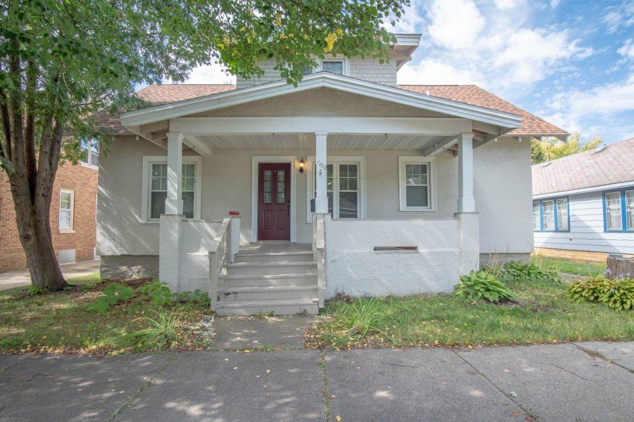 1810 Fairmount Street - Photo 1