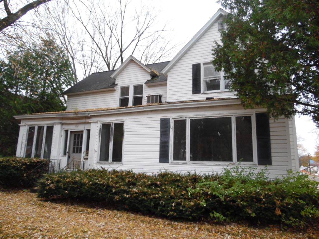 212 Walnut Avenue - Photo 1