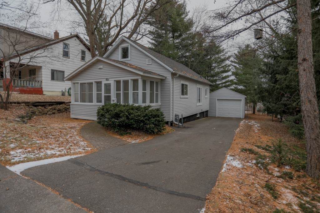 1009 Forest Street - Photo 1