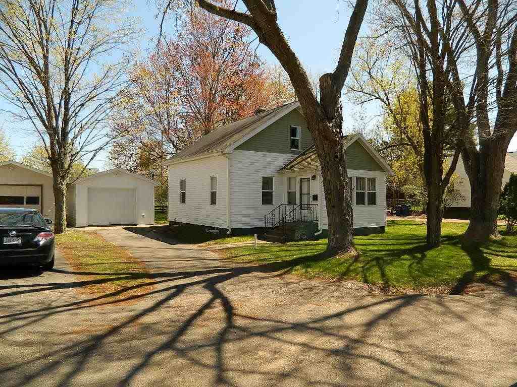 1105 14TH AVENUE - Photo 1
