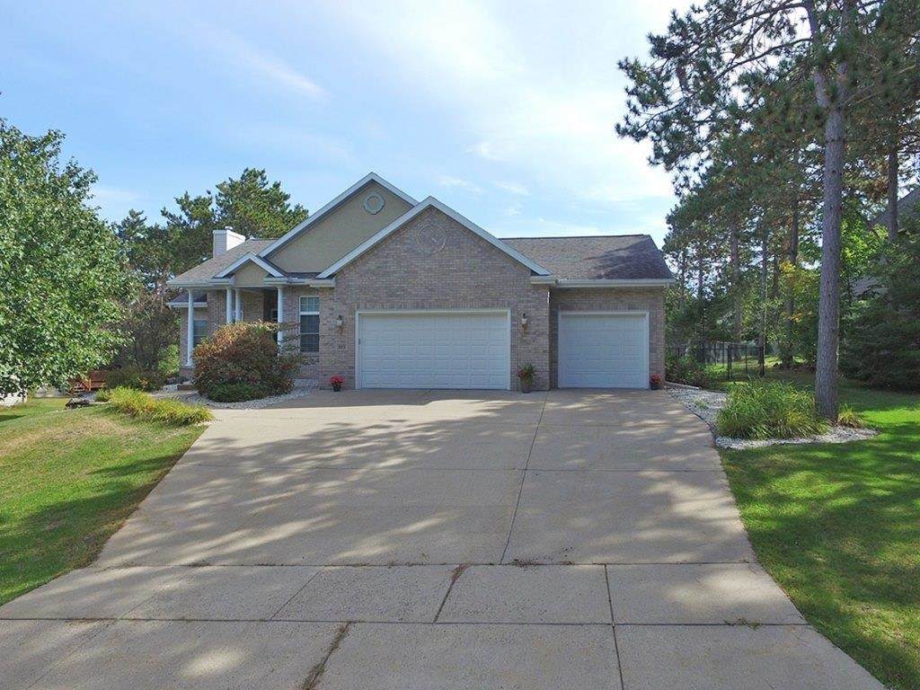 303 Emerald Drive - Photo 1