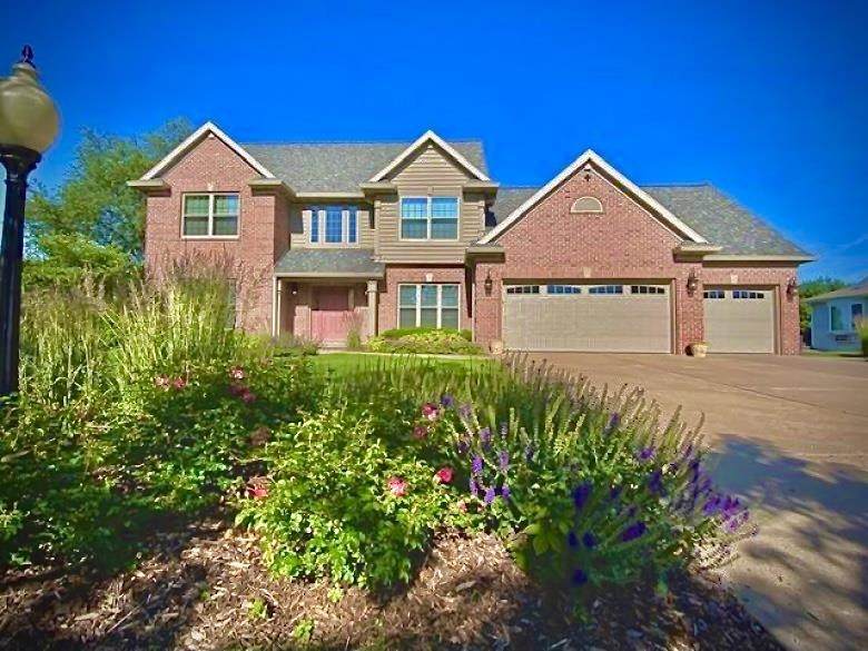 3902 Crestwood Drive - Photo 1