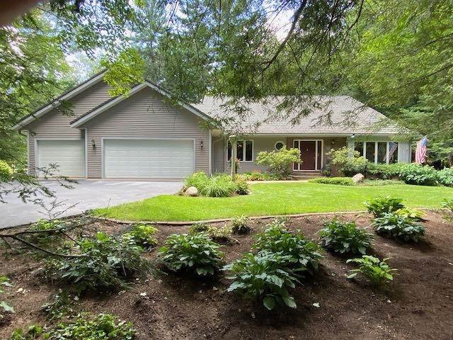 163064 Foxwood Court - Photo 1