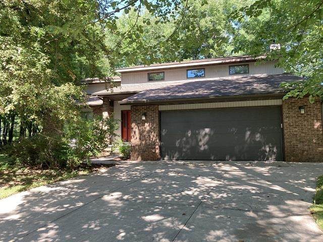 213 Greenwood Drive - Photo 1