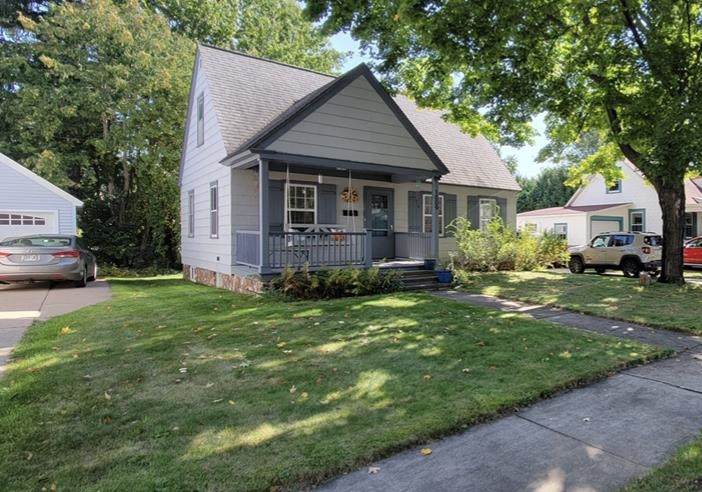 1009 Lindbergh Avenue - Photo 1