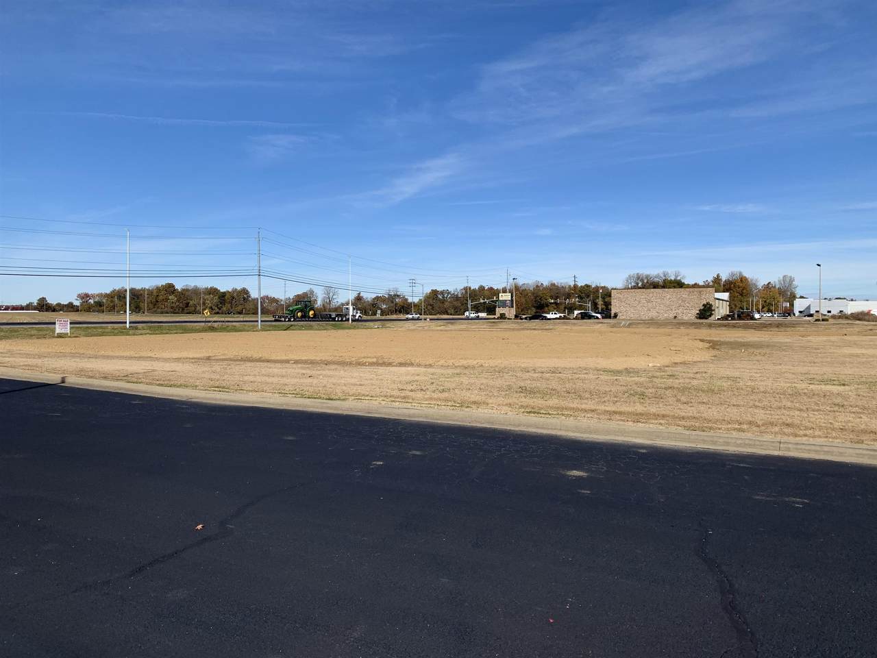 2570 Parr - Photo 1