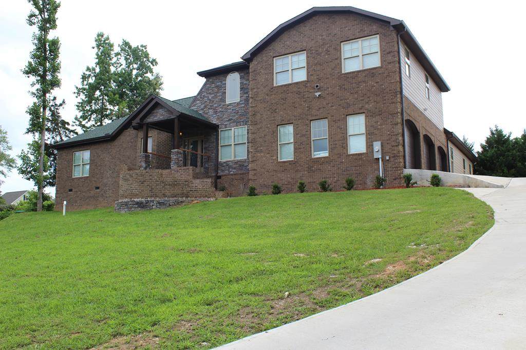 187 Heritage Circle - Photo 1