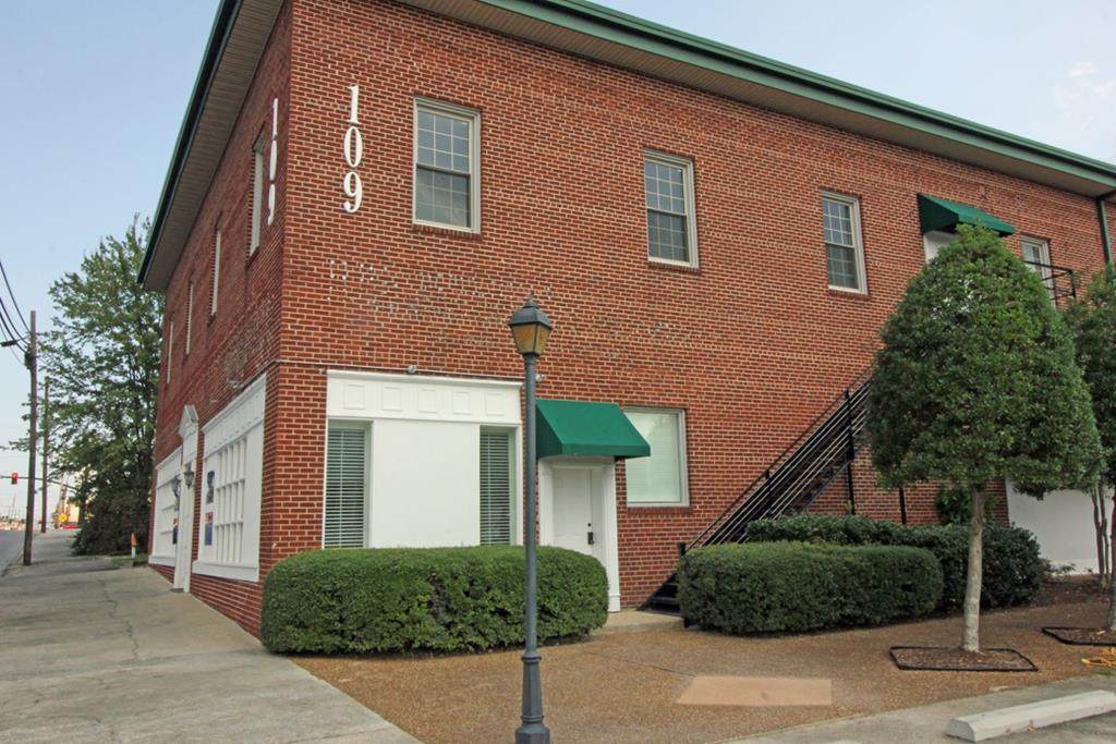 # 2 109 Morris Street - Photo 1