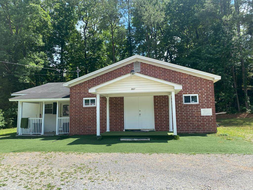 907 Cascade Drive - Photo 1