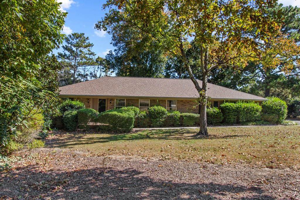 135 Devonwood Drive - Photo 1