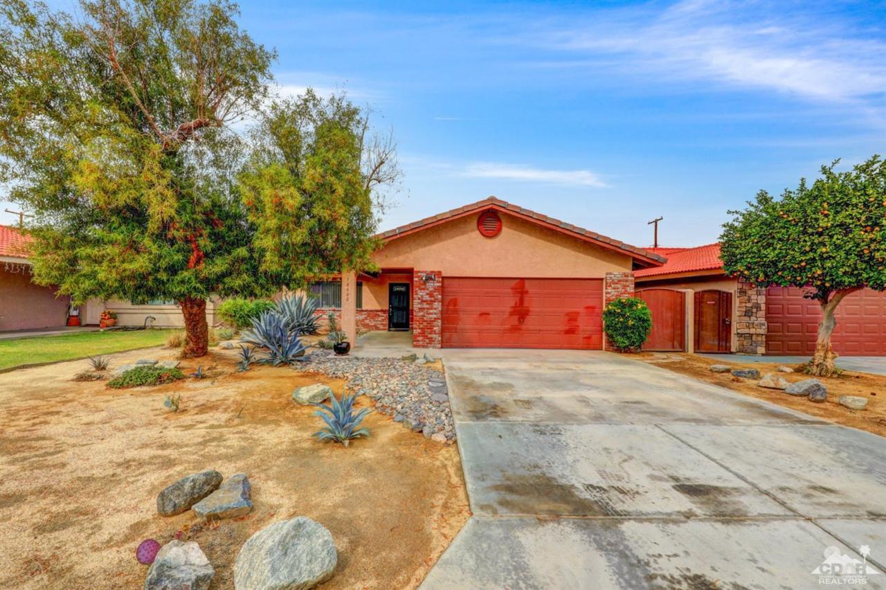 78660 Saguaro Road - Photo 1