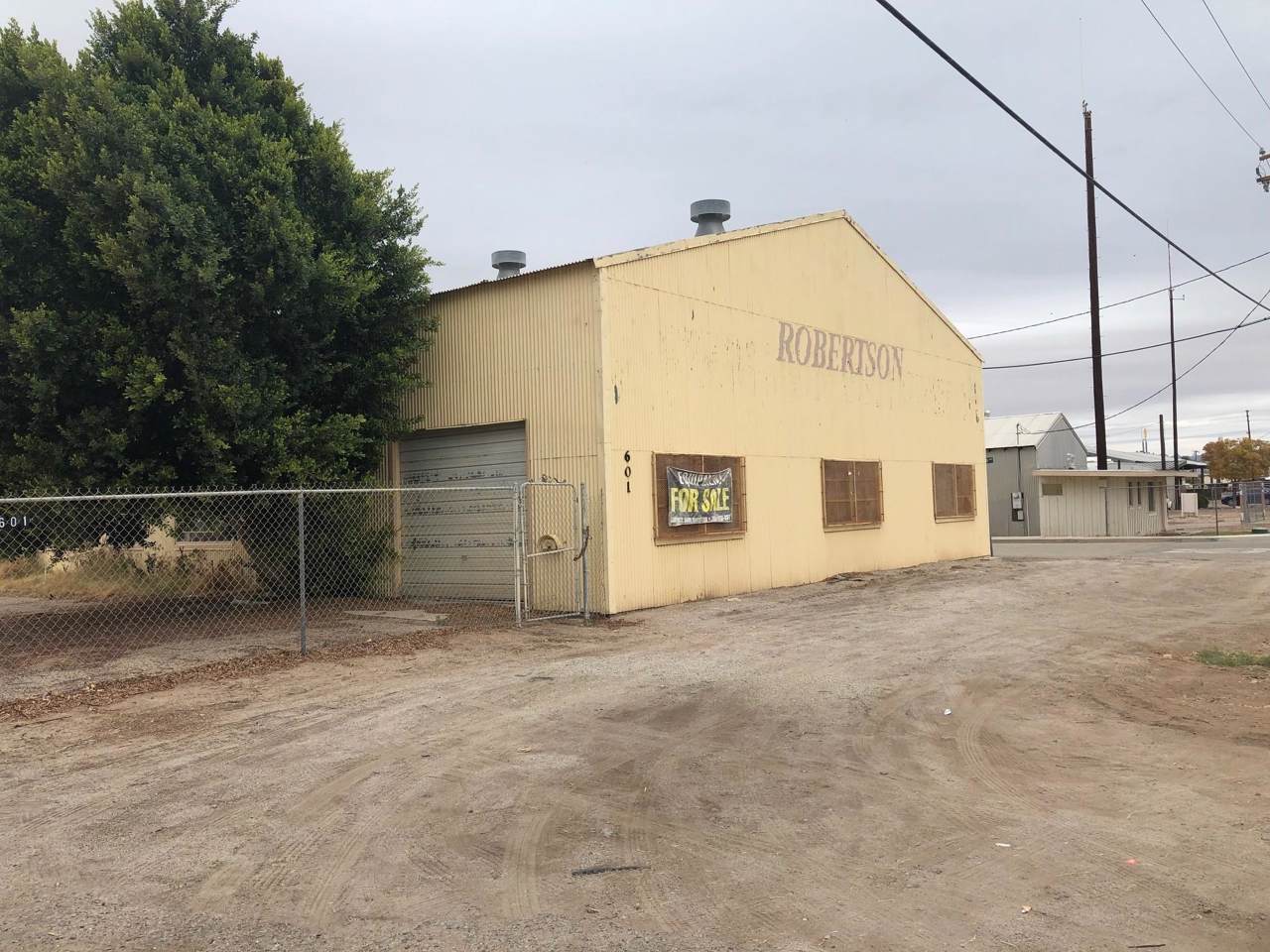 601 Lovekin Boulevard - Photo 1