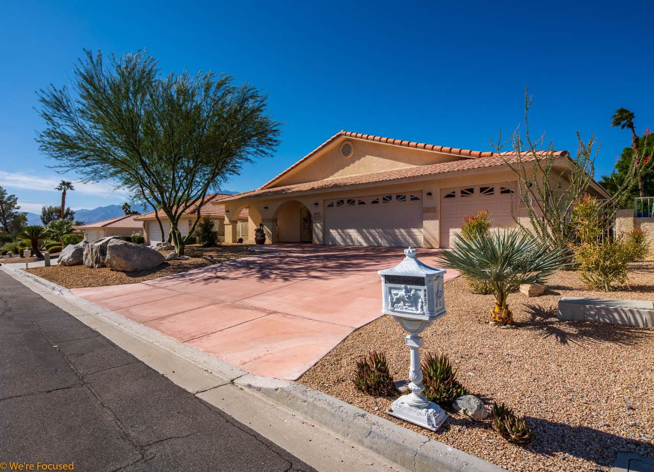 9807 Oakmount Boulevard - Photo 1