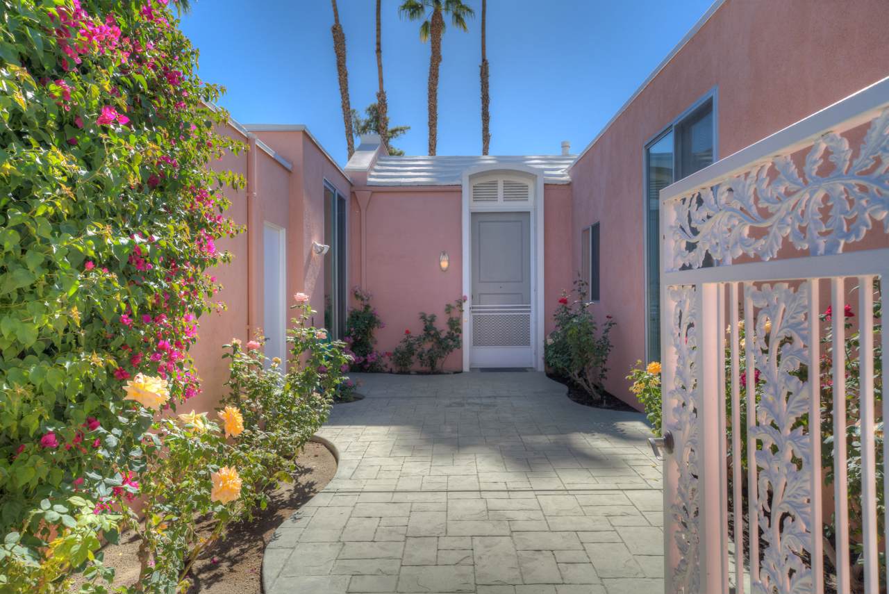 47109 El Menara Circle - Photo 1