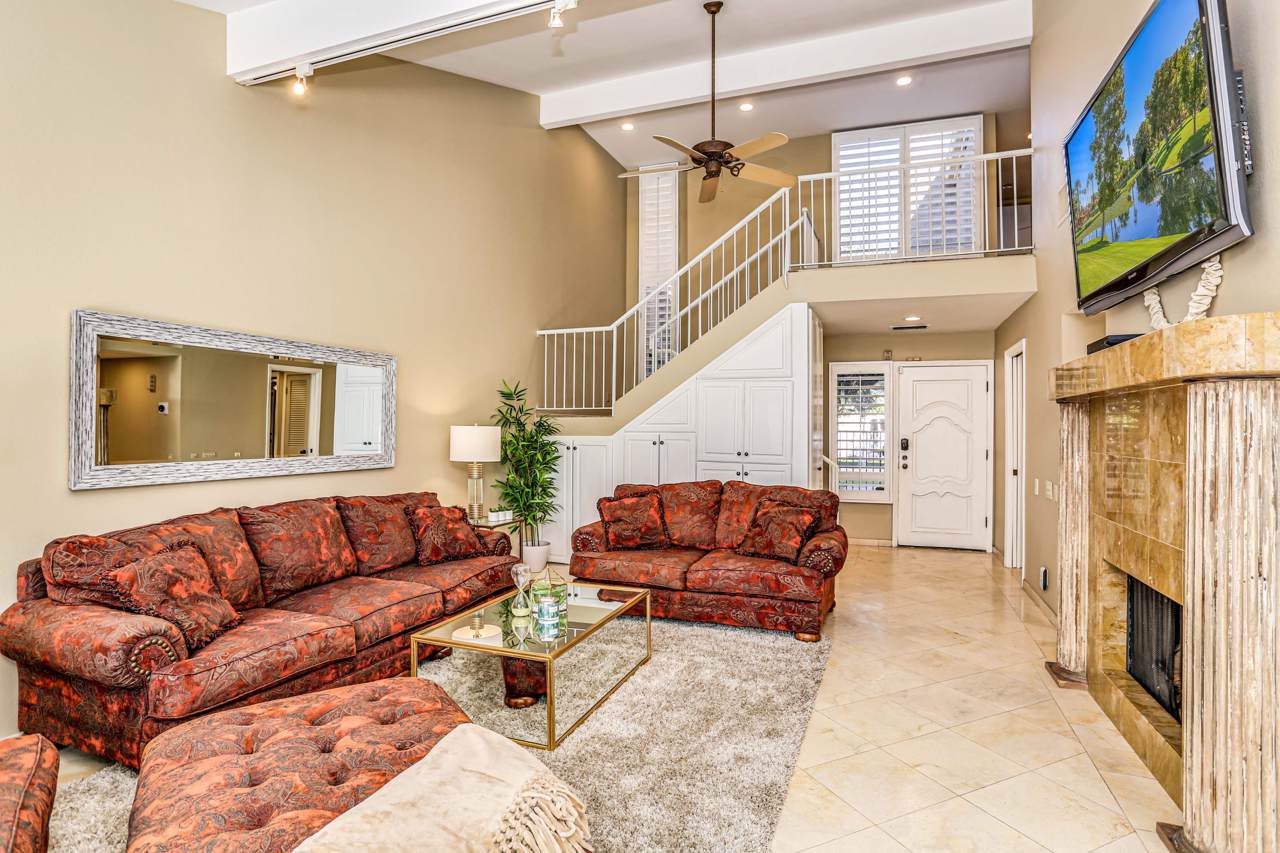15 Tennis Club Drive - Photo 1