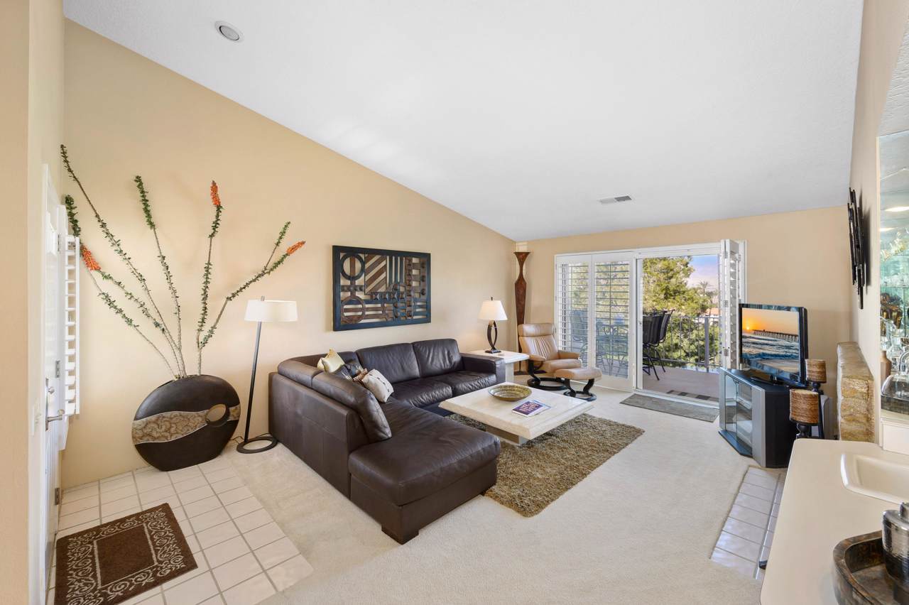 312 Vista Royale Drive - Photo 1