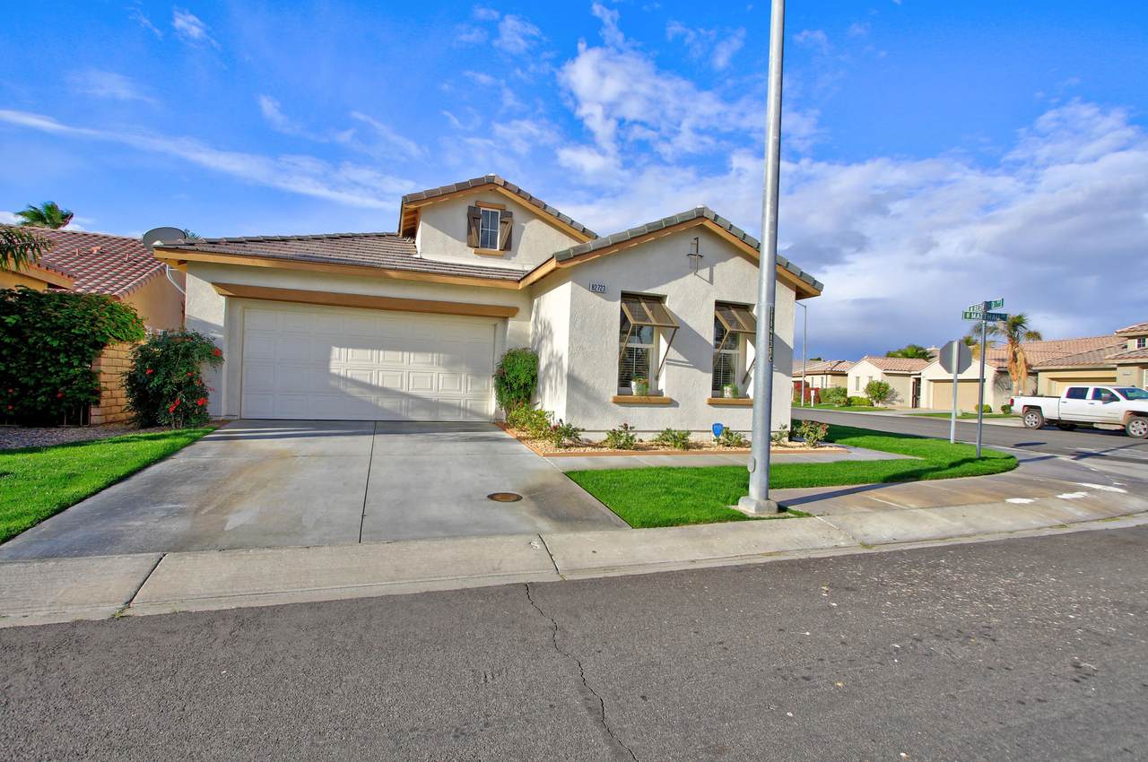 82723 Matthau Drive - Photo 1