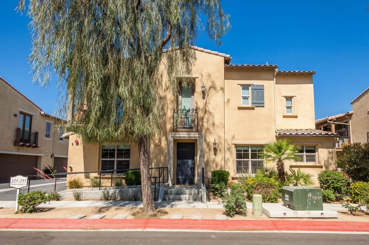 225 Paseo Gregario - Photo 1