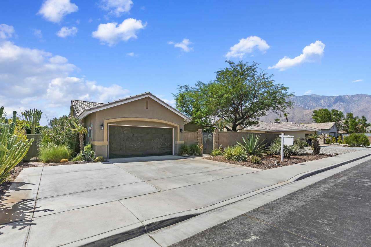 1599 Amelia Way - Photo 1