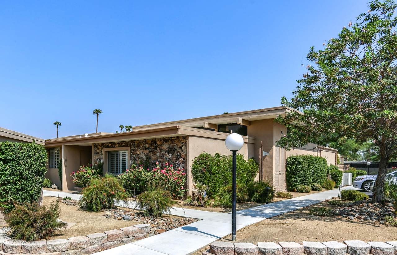 1014 Tamarisk West Street - Photo 1