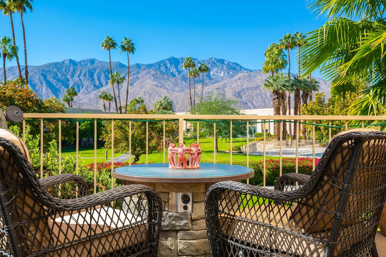 431 Desert Lakes Drive - Photo 1
