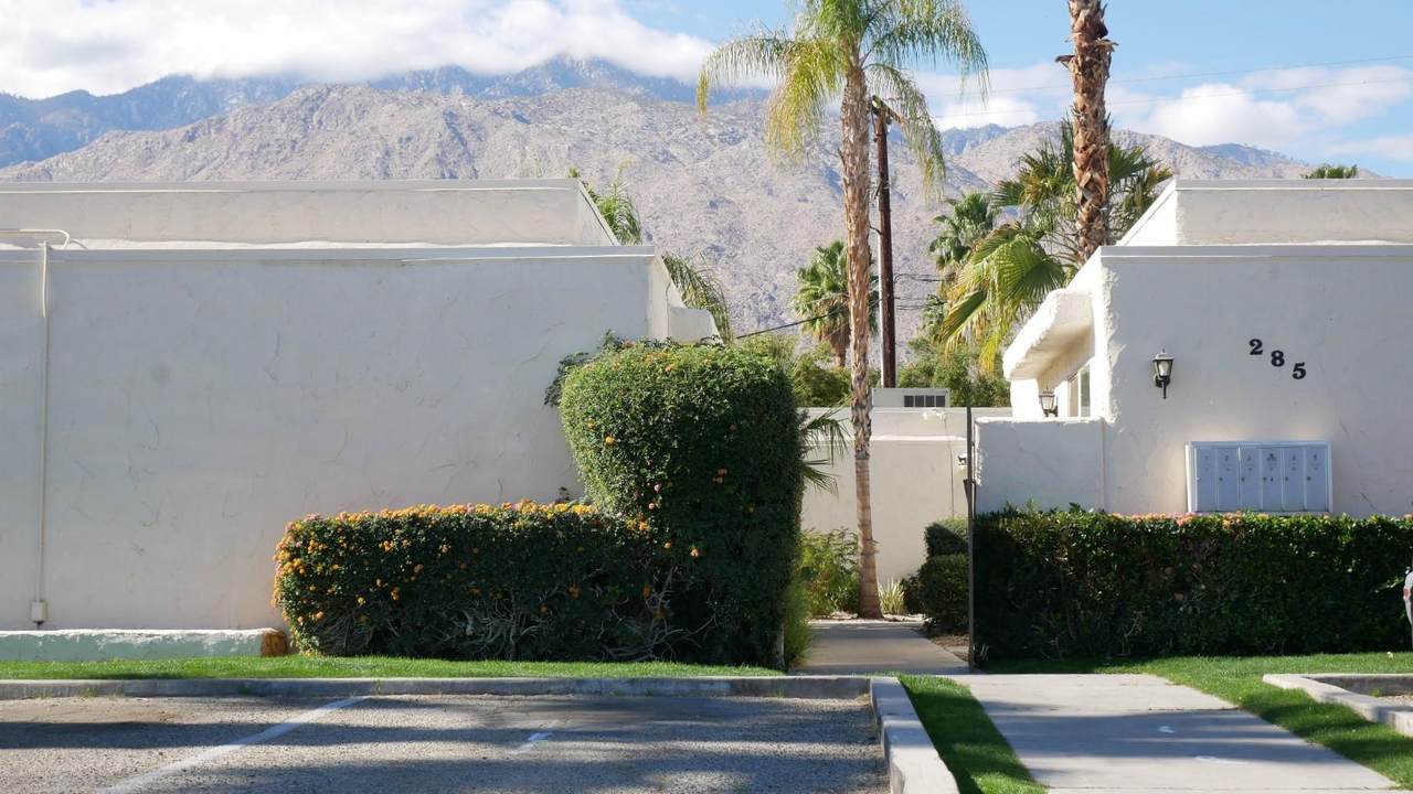 285 Saturmino Drive - Photo 1