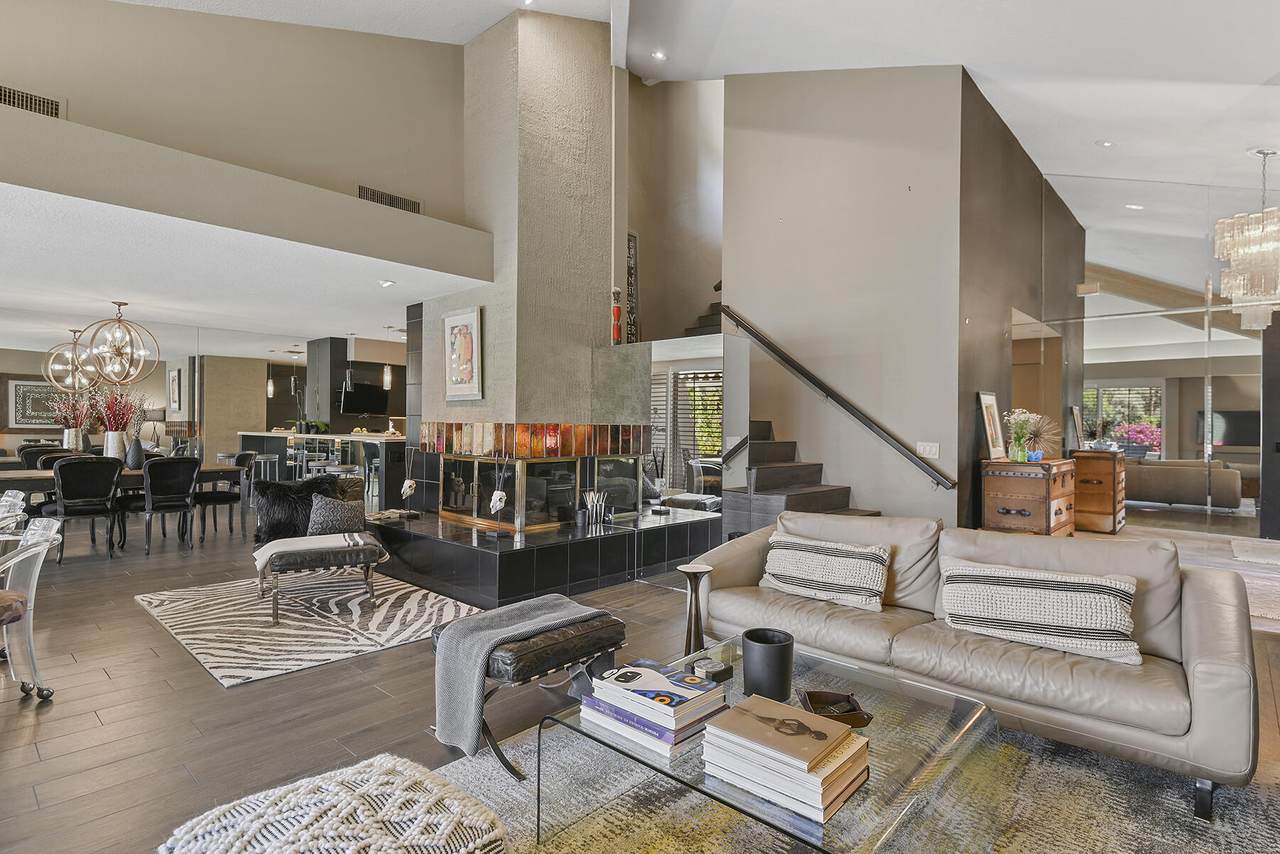 33 Kavenish Drive - Photo 1