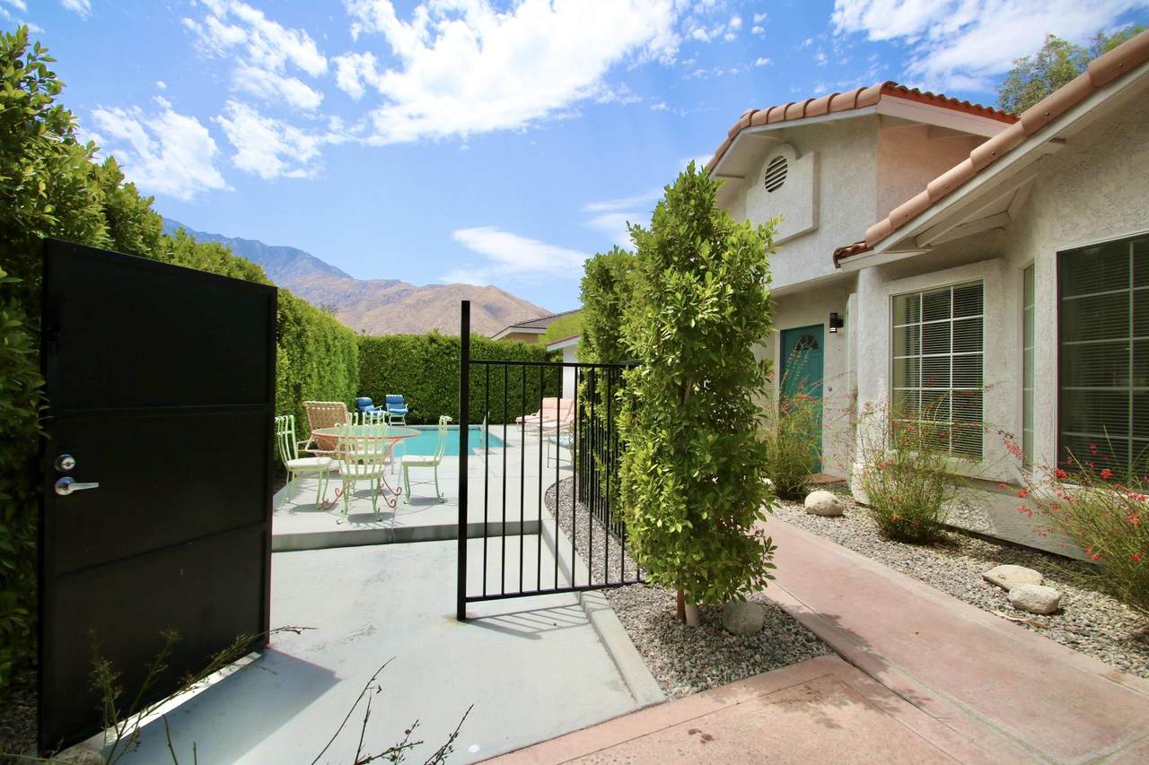 390 Cortez Road - Photo 1