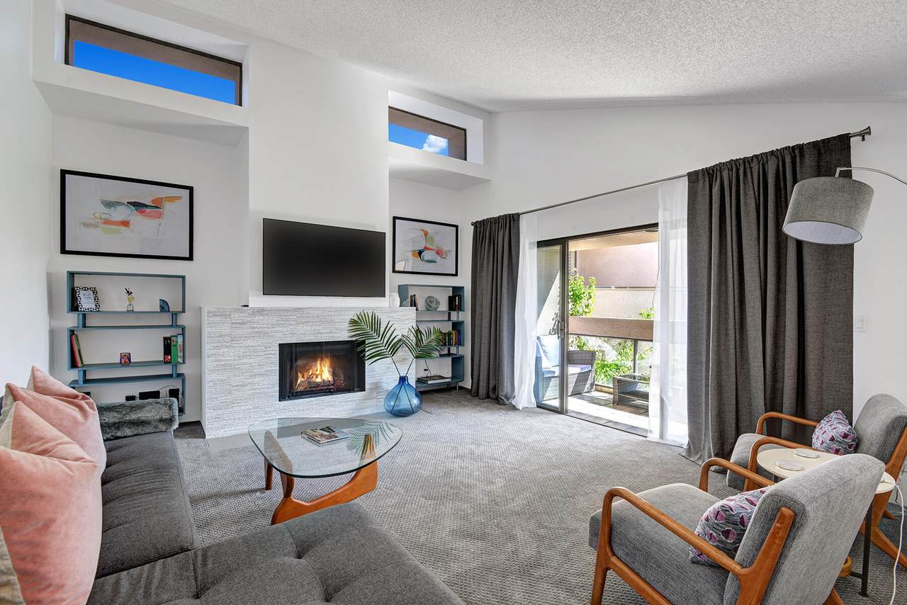 466 Club Drive - Photo 1