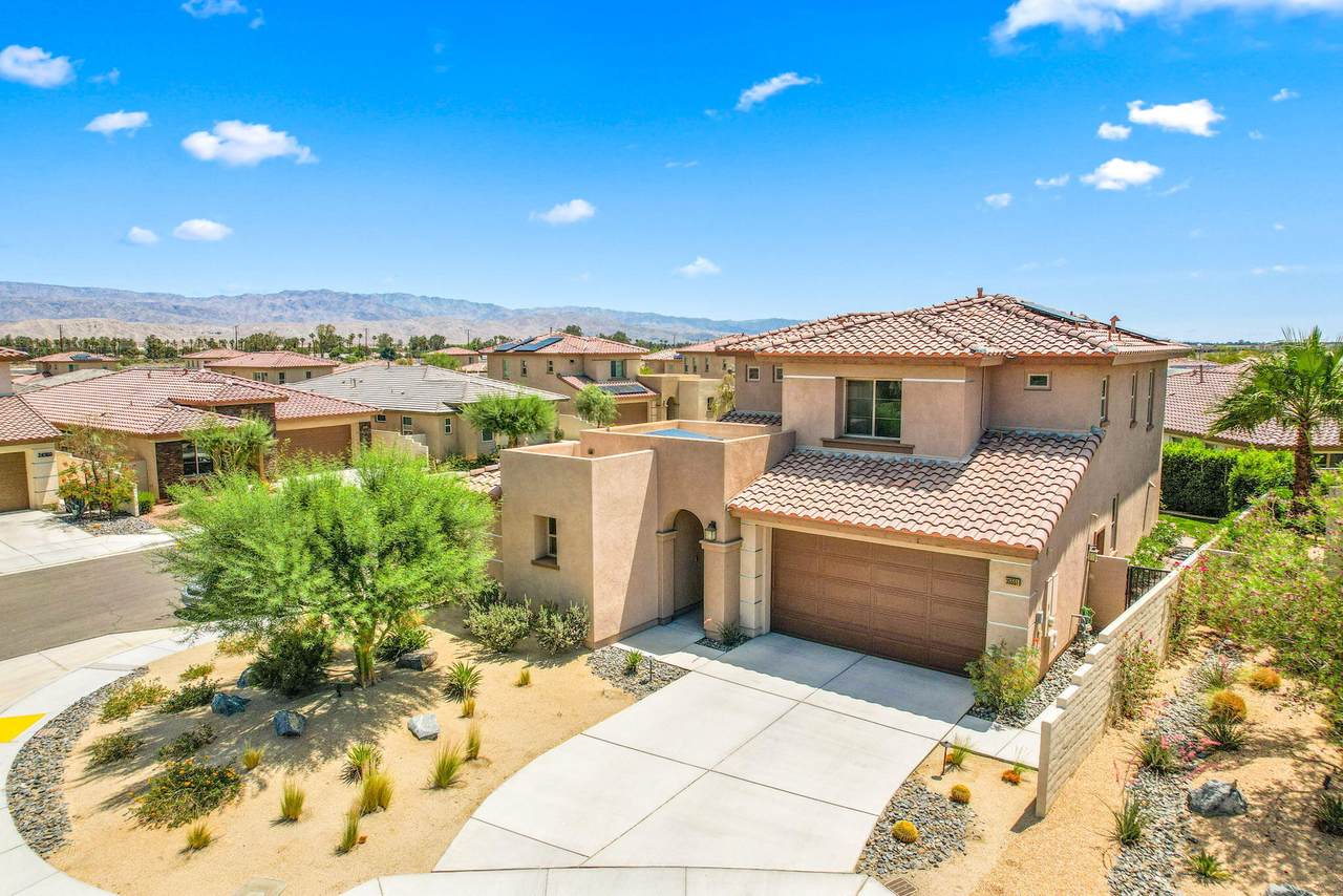 35551 Luna Court - Photo 1