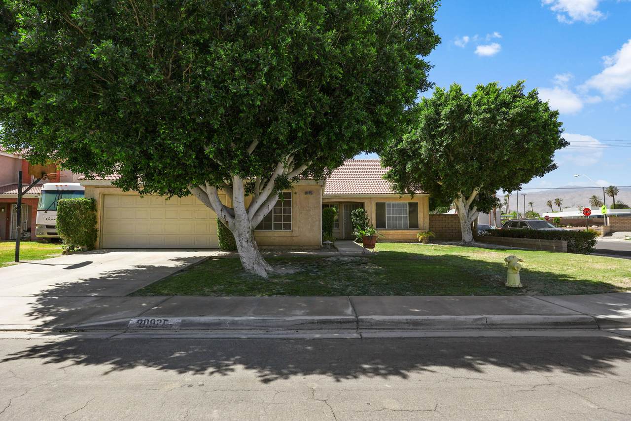 80925 Granby Avenue - Photo 1
