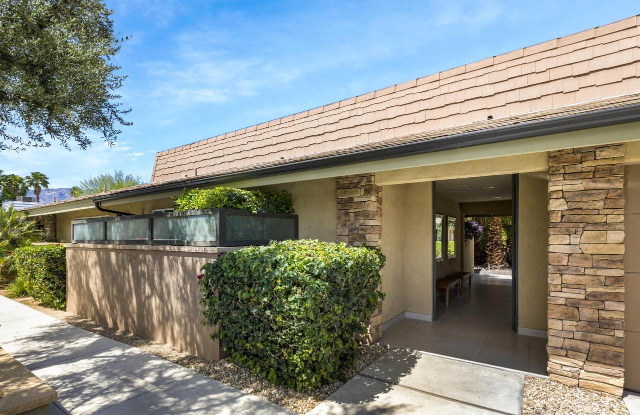 555 Thornhill Road - Photo 1