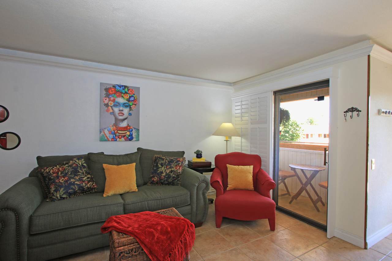 685 Ashurst - Photo 1