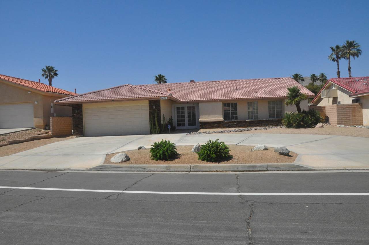 64598 Spyglass Avenue - Photo 1