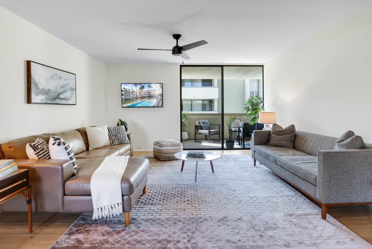 251 La Verne Way - Photo 1