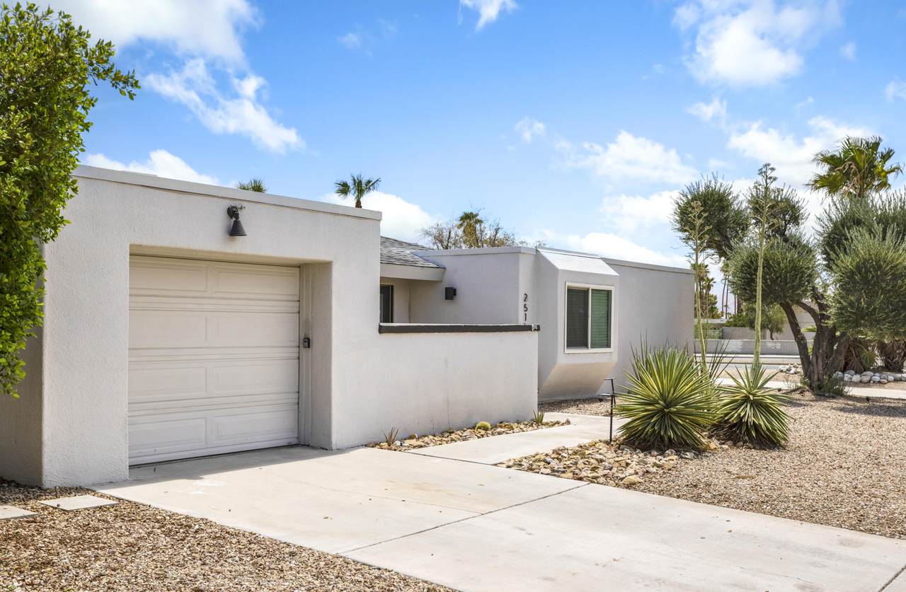 2516 Aurora Drive - Photo 1